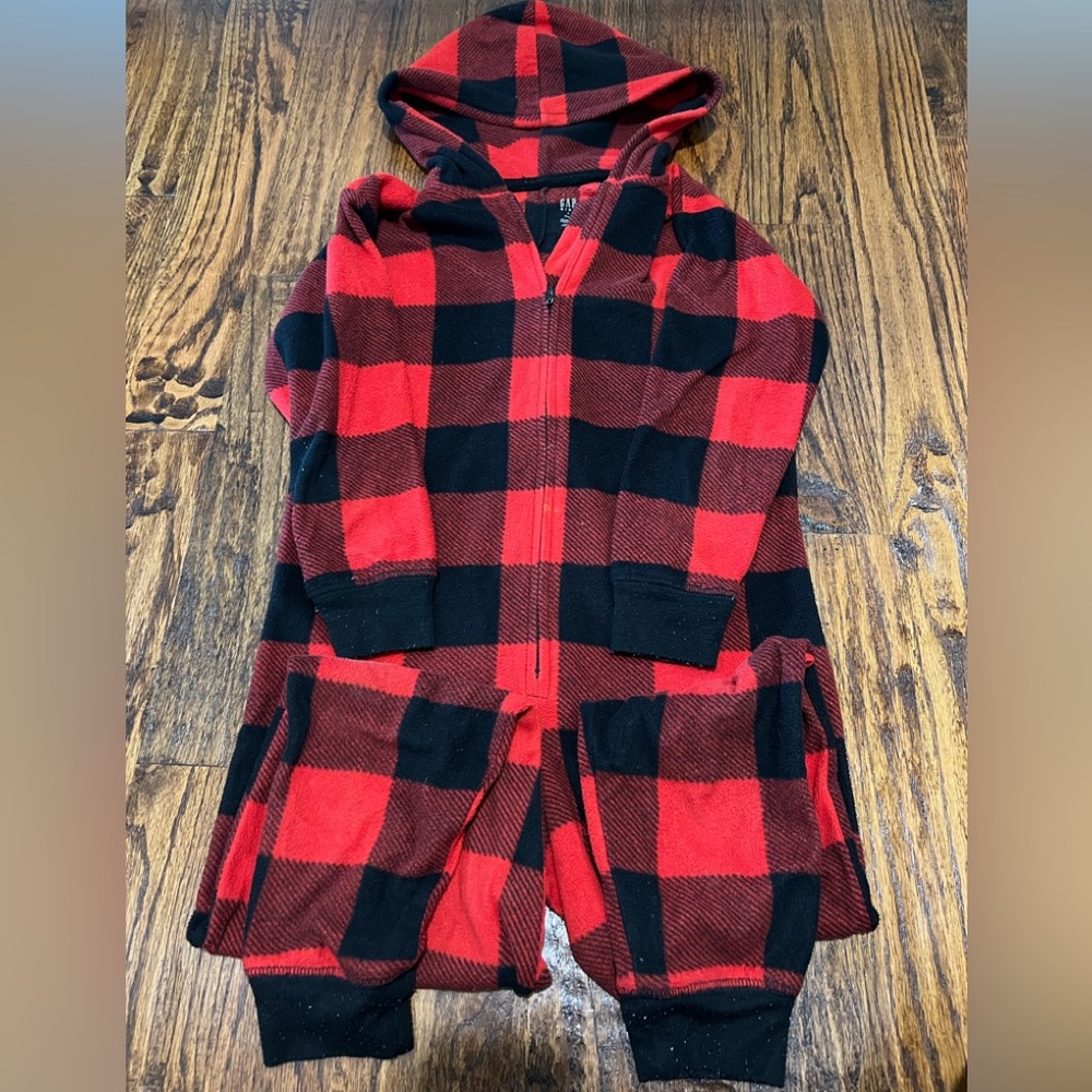 EUC Boy’s Gap Onesie Flannel Pajama Sz. 6
